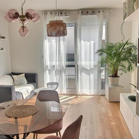 Le Toit Du Montvalerien Suresnes Apartment Bagian luar foto