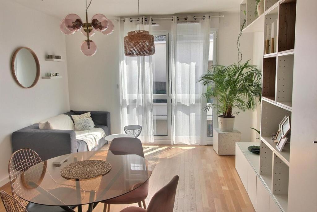 Le Toit Du Montvalerien Suresnes Apartment Bagian luar foto